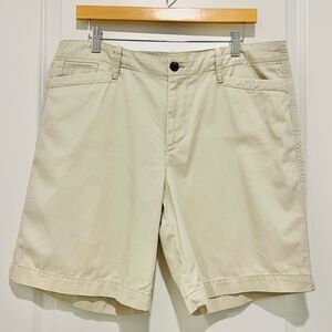 Lauren Ralph Lauren Women's Khaki 8" Chino Shorts 100% Cotton in Size 14